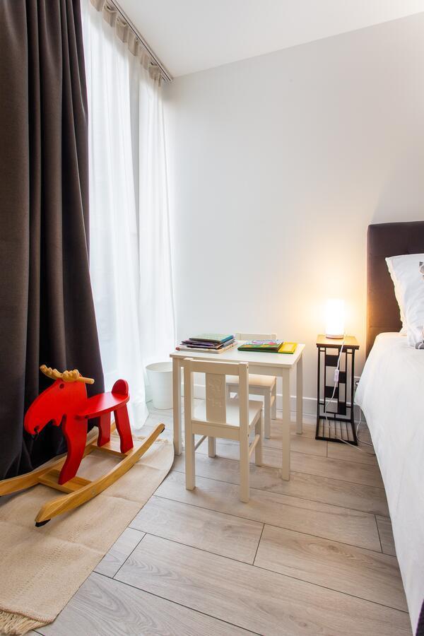 D&E - Paris-Disney - Holidays Apartment - Appartement De Vacances - 5 Chambres- 5 Sdb - 5 Bedrooms - 5 Bathrooms - Netflix Champs-Sur-Marne Kültér fotó